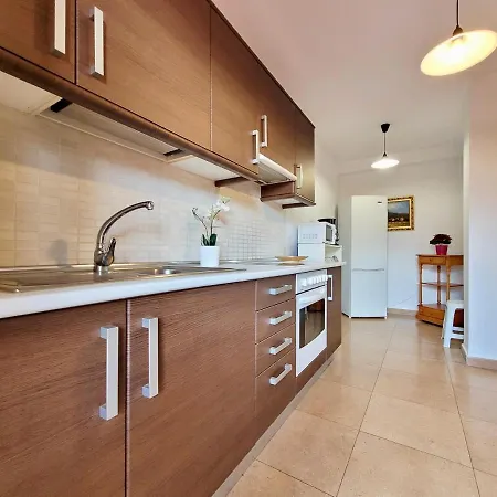 アパート Briones